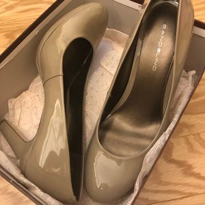 FINAL PRICE *NEW IN BOX* gray bondolino heels